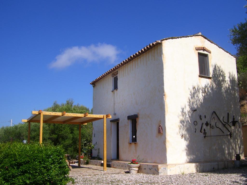 Antica Casa Dei Contadini Di Orosei Villa Exterior photo